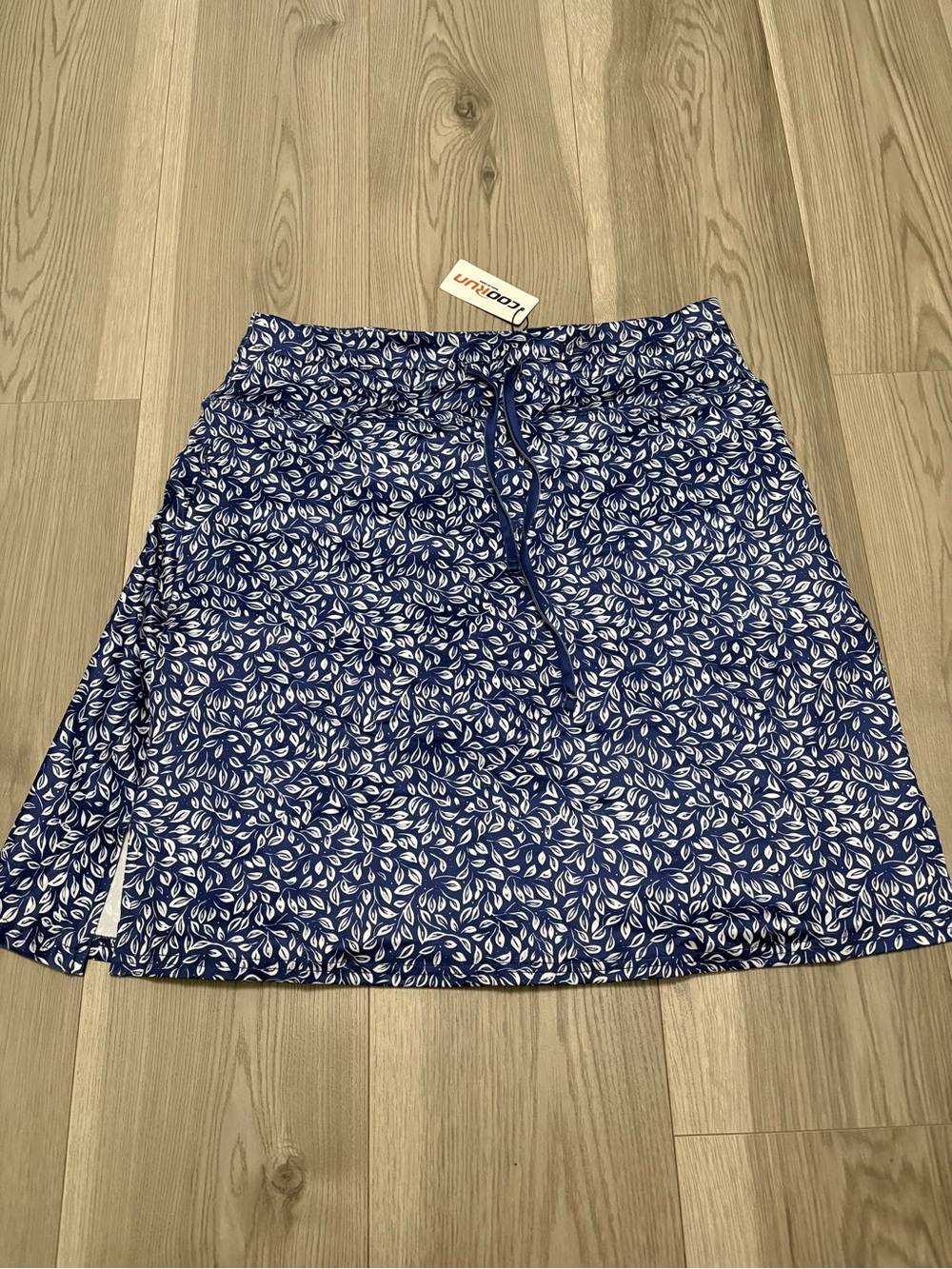 Coorun Athletic Skirt Size Large NWT